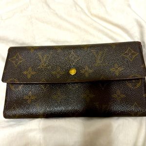 Louis Vuitton Sarah Monogram Wallet